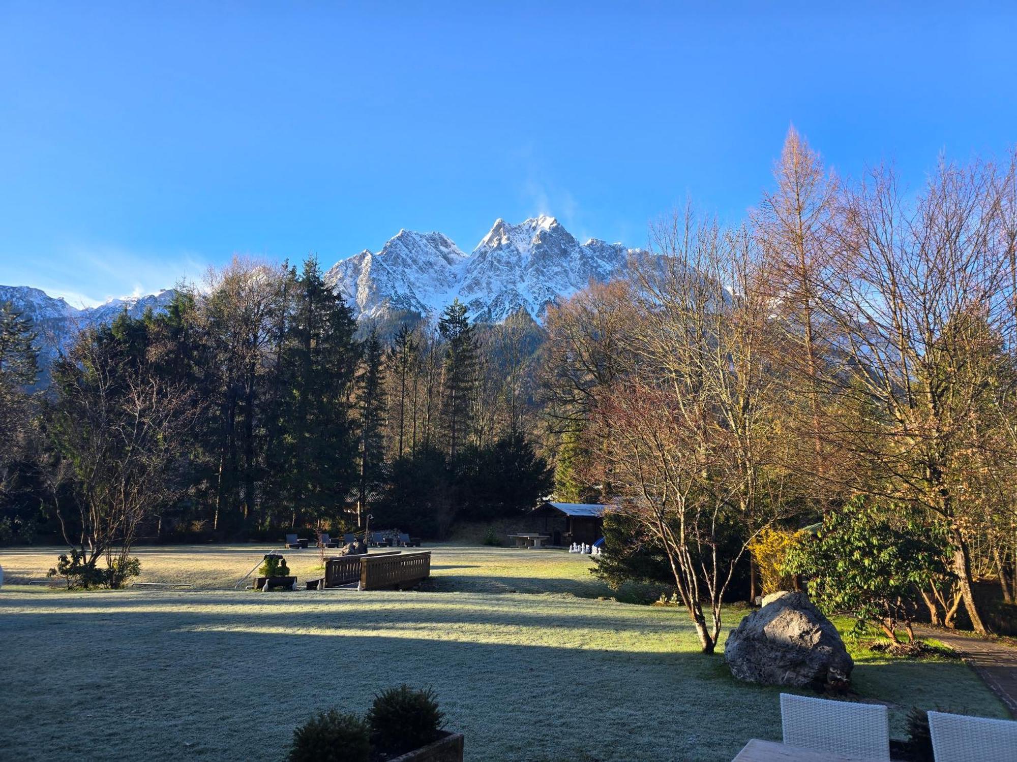 ホテル Alpenhof グライナウ エクステリア 写真